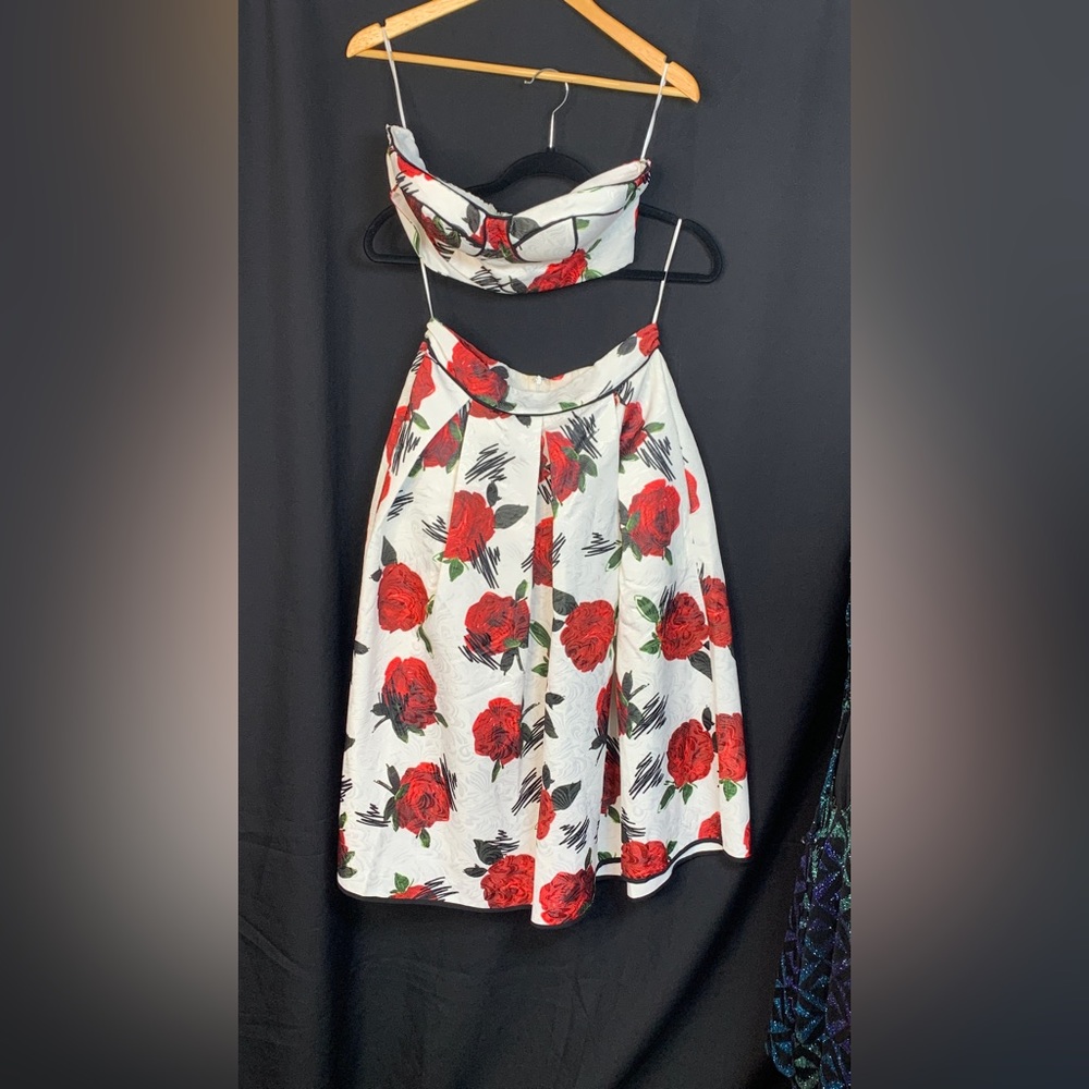 2pc bandeau top & skirt (sz M)